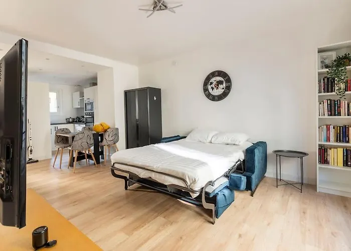 Chez Fitia T2 A Centre